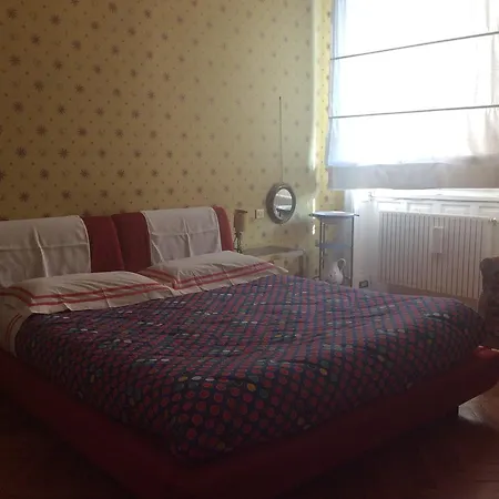 Oda ve Kahvaltı Fiera Del Mare 2*