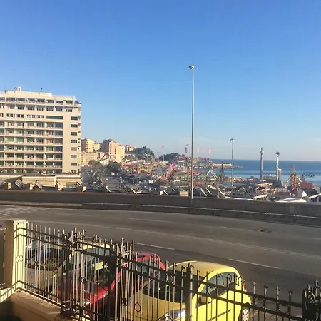 Oda ve Kahvaltı Fiera Del Mare Cenova