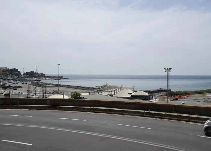 Alojamento de Acomodação e Pequeno-almoço Fiera Del Mare Génova