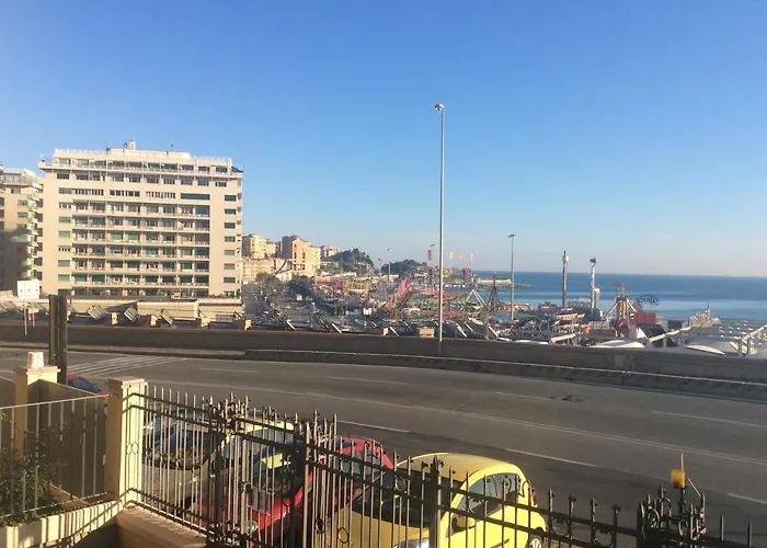 Alojamento de Acomodação e Pequeno-almoço Fiera Del Mare Génova