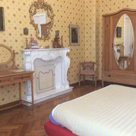 Fiera Del Mare Bed and Breakfast Γένοβα